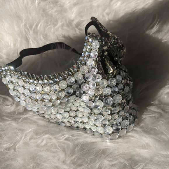 NEW Handmade Embellished Half Skull Mask - Picture 2 of 8